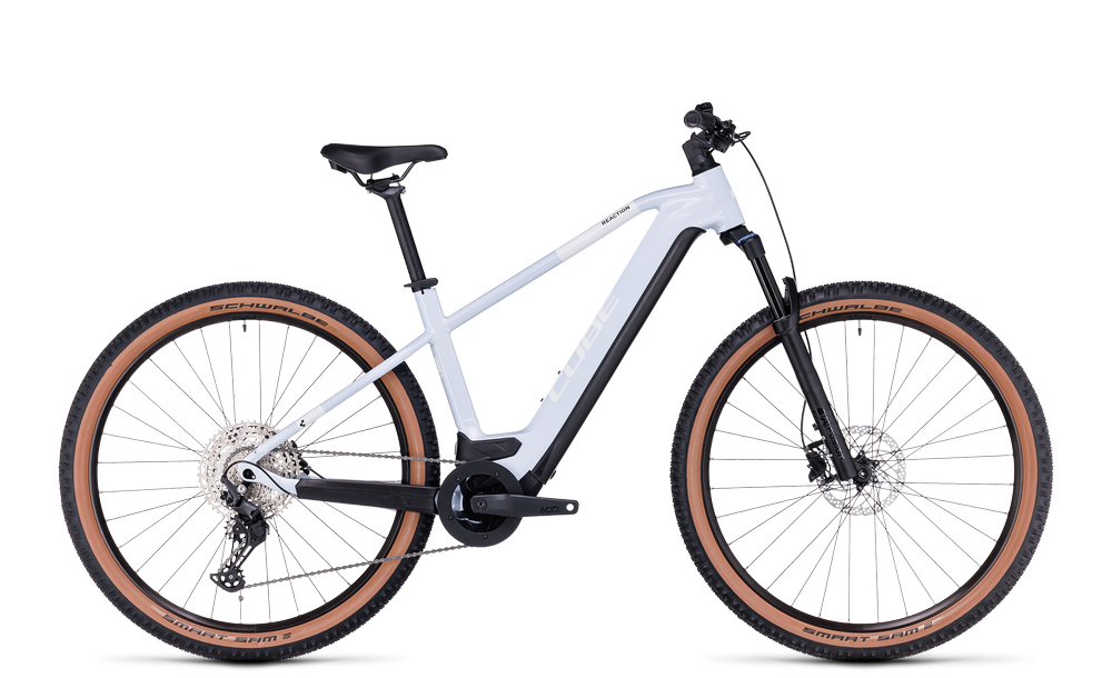 Cube Reaction Hybrid Pro 750 flashwhite´n´black