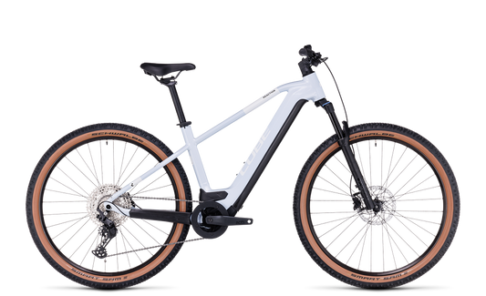 Cube Reaction Hybrid Pro 750 flashwhite´n´black